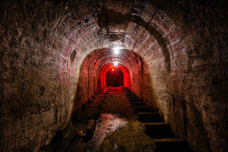 Czy budowa schronu wymaga pozwolenia ?